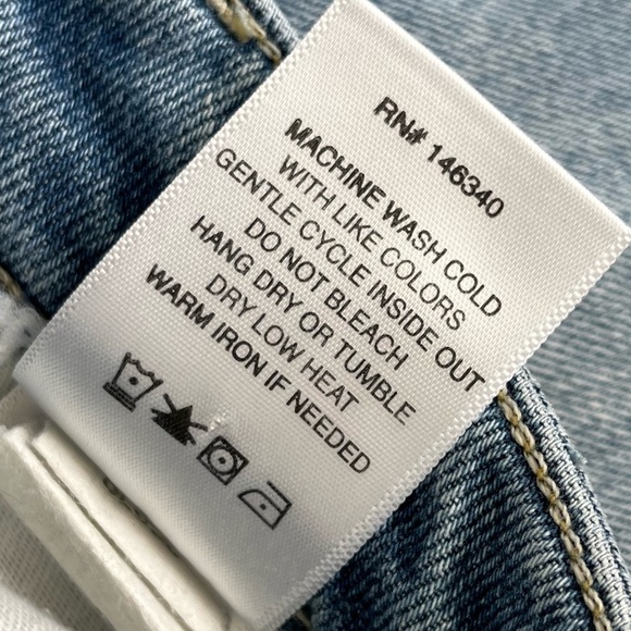 AMO | Luxury Denim Bella Cropped Straight-Leg Jean in Baby Blues | Size 25 - Picture 10 of 11